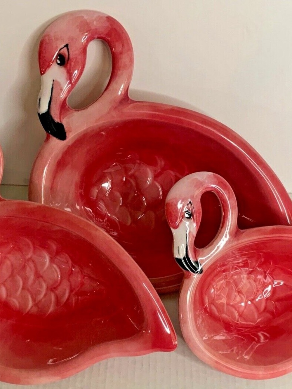 Tommy Bahama Pink Melamine Bowl Set 3